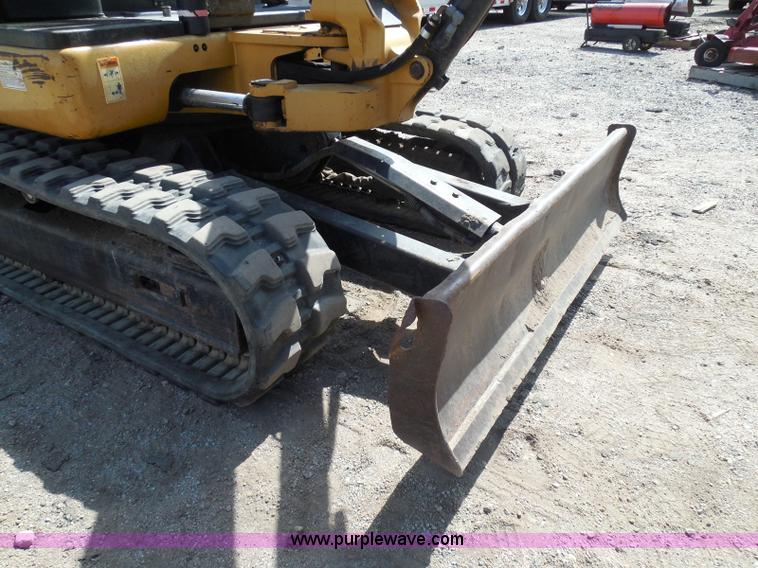 image for item I3313 2006 Caterpillar 302.5 mini excavator