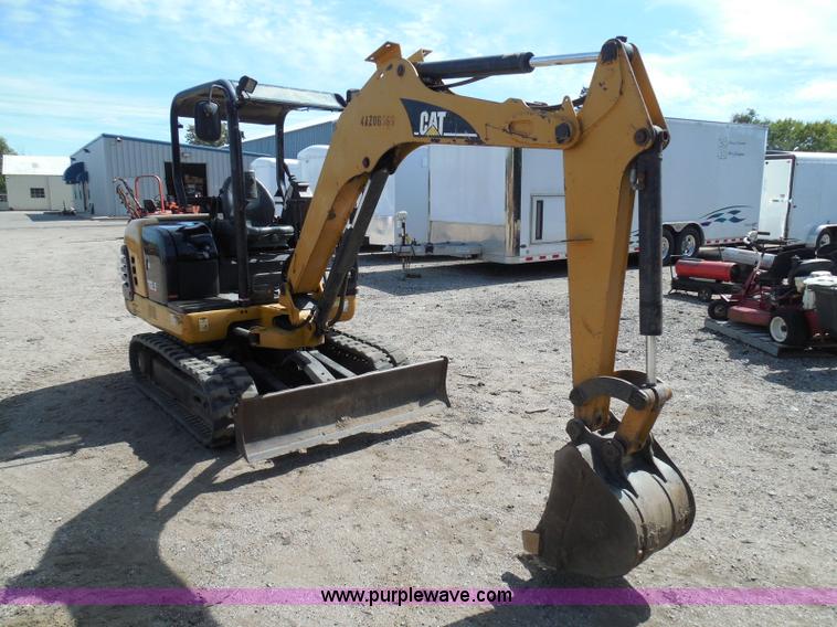 image for item I3313 2006 Caterpillar 302.5 mini excavator
