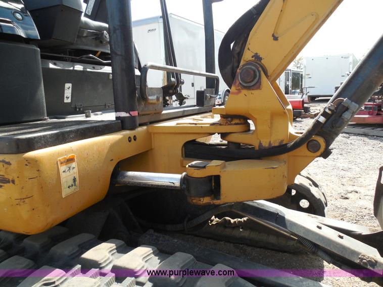 image for item I3313 2006 Caterpillar 302.5 mini excavator