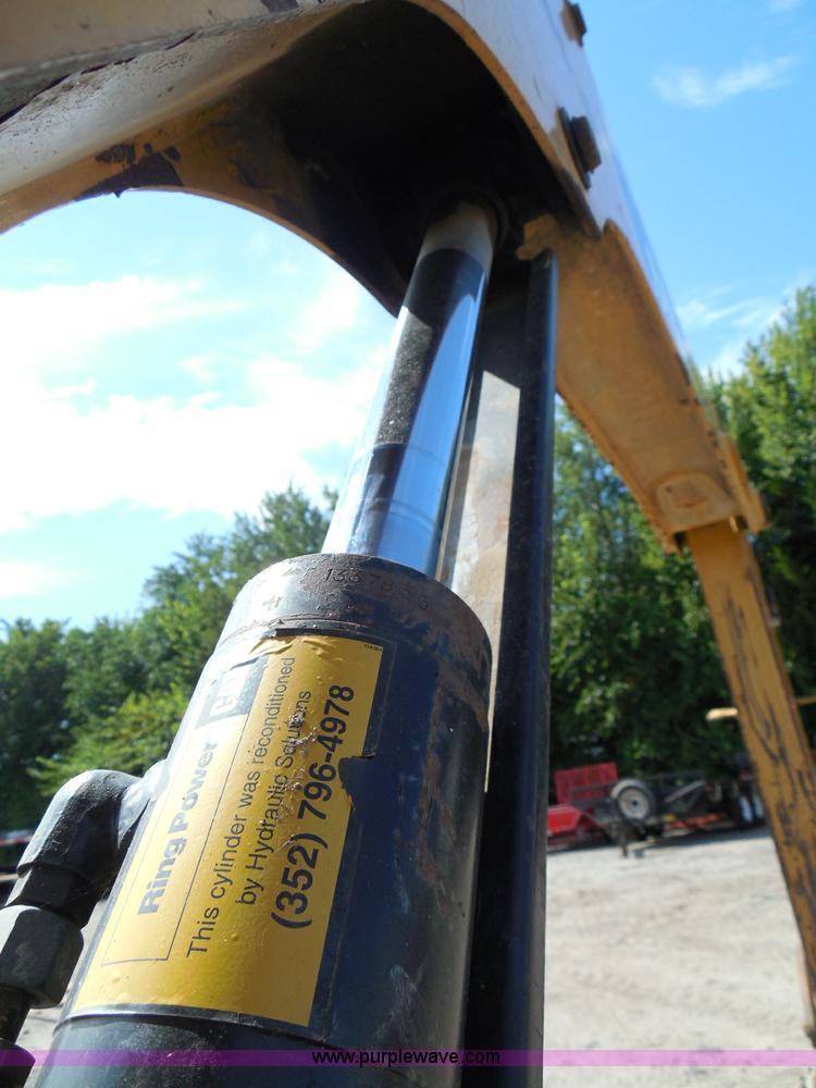 image for item I3313 2006 Caterpillar 302.5 mini excavator