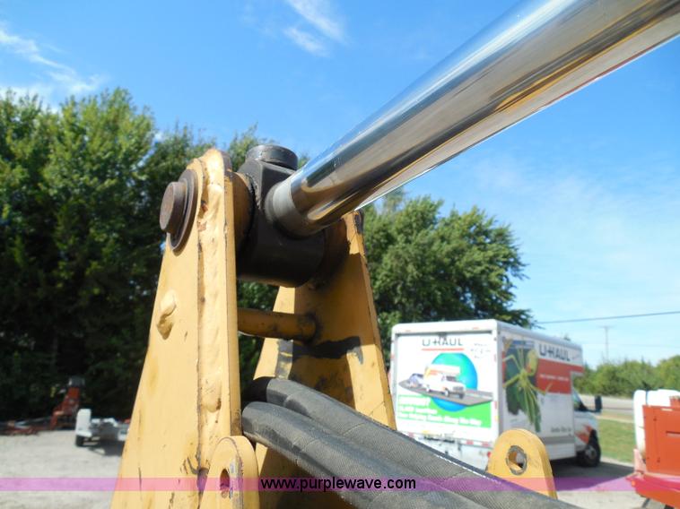 image for item I3313 2006 Caterpillar 302.5 mini excavator