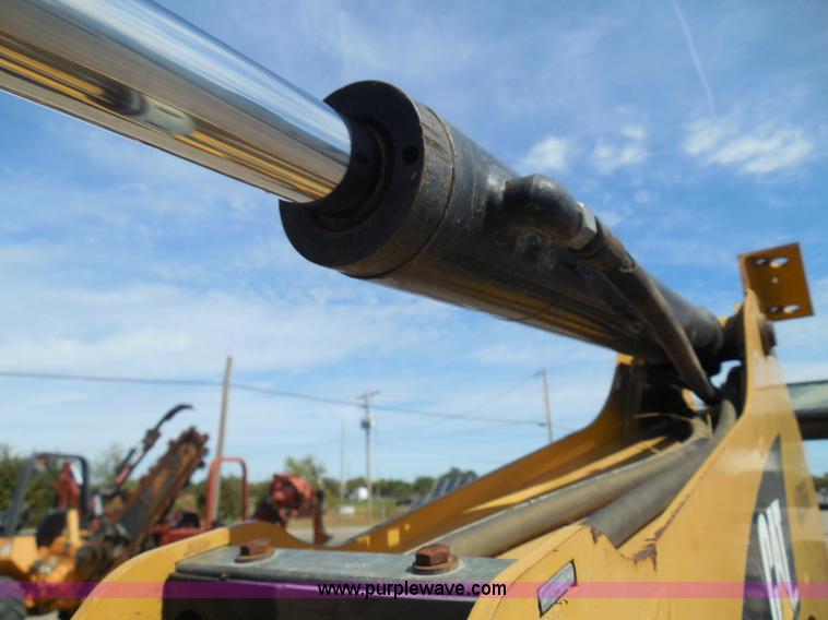 image for item I3313 2006 Caterpillar 302.5 mini excavator