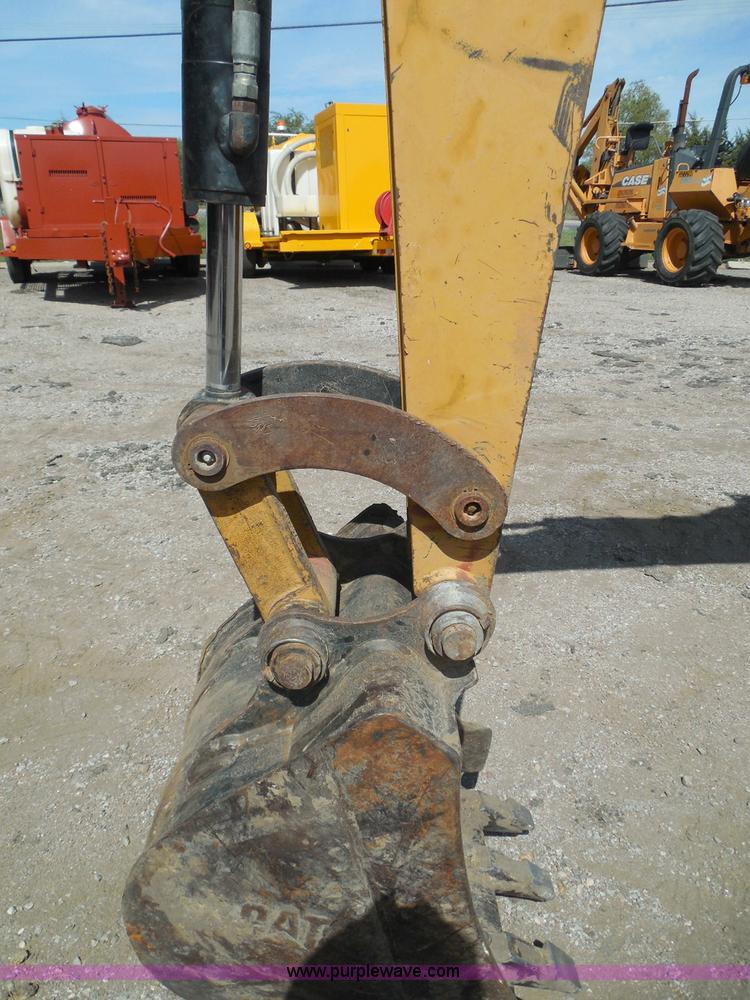 image for item I3313 2006 Caterpillar 302.5 mini excavator