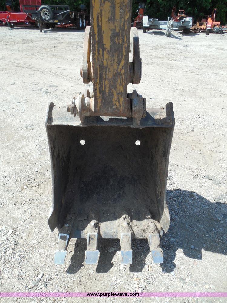 image for item I3313 2006 Caterpillar 302.5 mini excavator