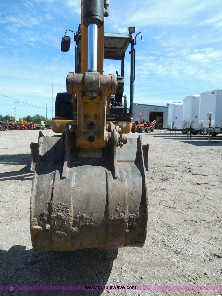 image for item I3313 2006 Caterpillar 302.5 mini excavator