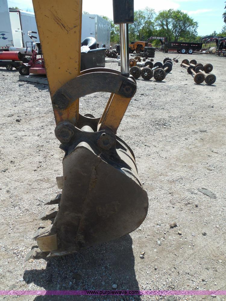 image for item I3313 2006 Caterpillar 302.5 mini excavator