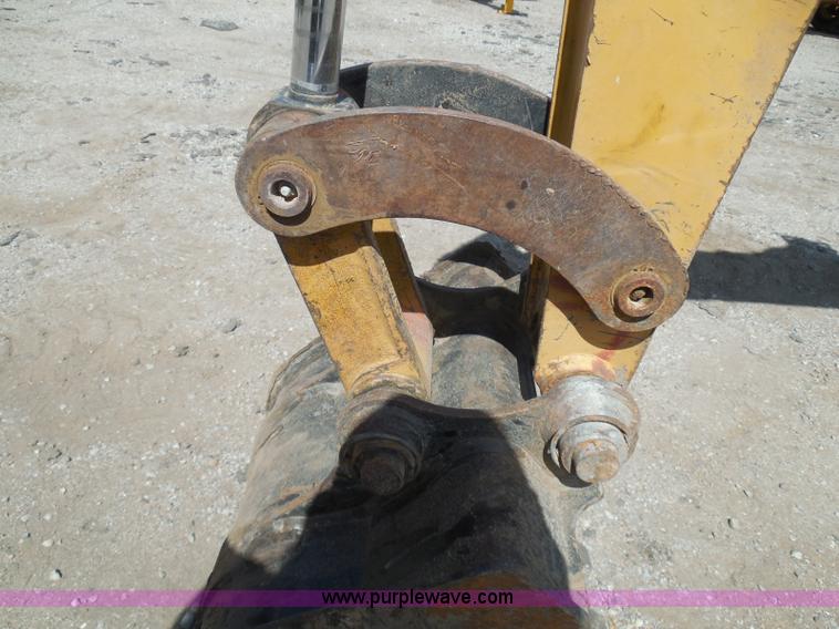 image for item I3313 2006 Caterpillar 302.5 mini excavator