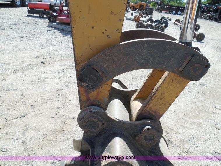 image for item I3313 2006 Caterpillar 302.5 mini excavator