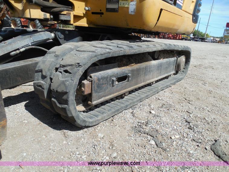 image for item I3313 2006 Caterpillar 302.5 mini excavator