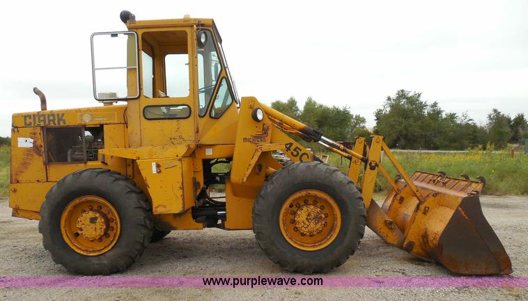 image for item I3336 1979 Clark 45C wheel loader