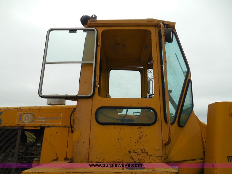 image for item I3336 1979 Clark 45C wheel loader