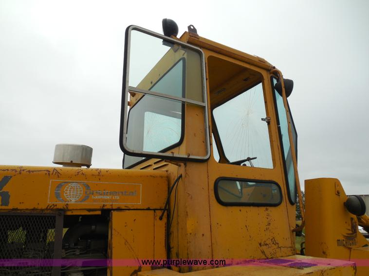 image for item I3336 1979 Clark 45C wheel loader