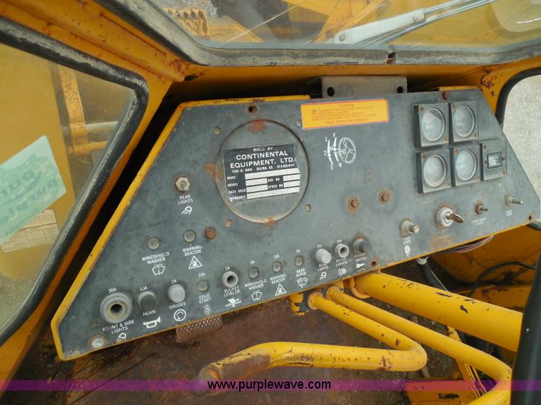 image for item I3336 1979 Clark 45C wheel loader