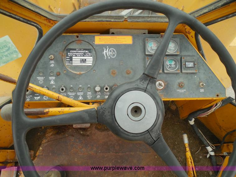 image for item I3336 1979 Clark 45C wheel loader