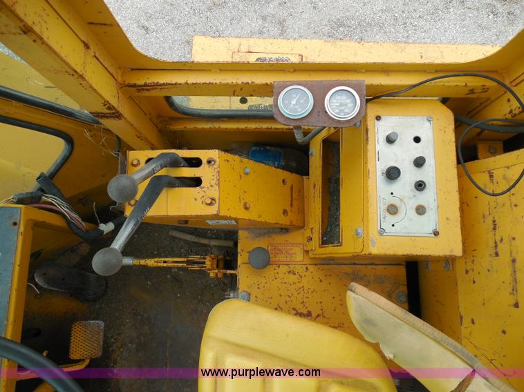 image for item I3336 1979 Clark 45C wheel loader