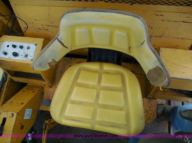 image for item I3336 1979 Clark 45C wheel loader