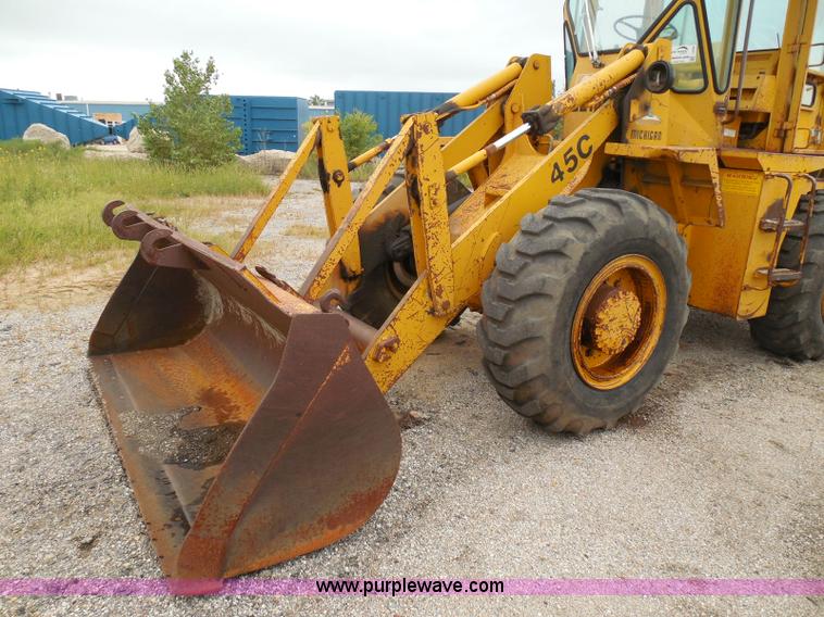 image for item I3336 1979 Clark 45C wheel loader