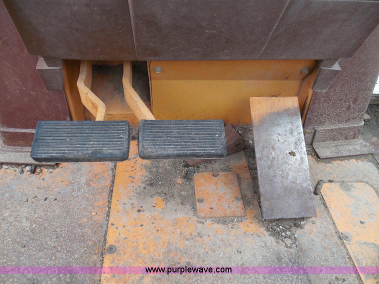 image for item I3344 1994 Case 580 Super K backhoe