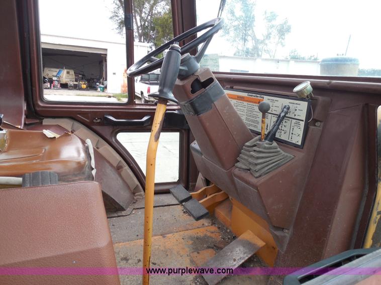 image for item I3344 1994 Case 580 Super K backhoe