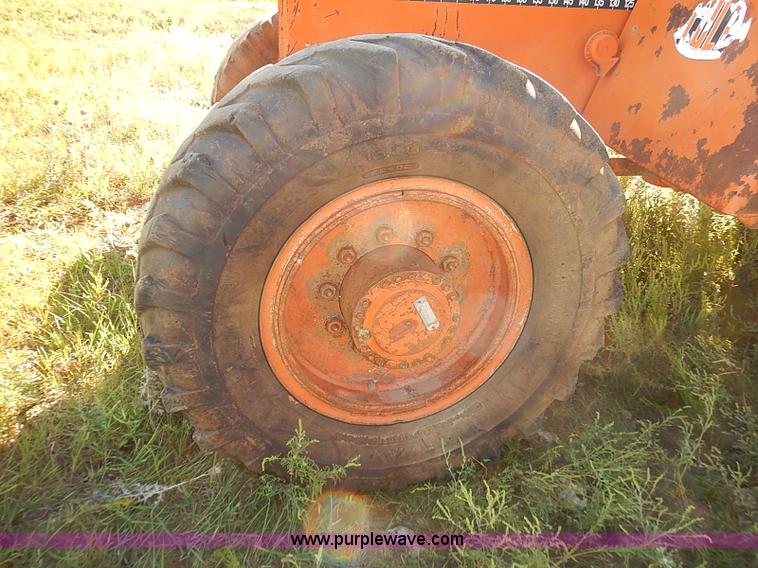 image for item I5754 1986 Lull 644-TT Highlander II telehandler