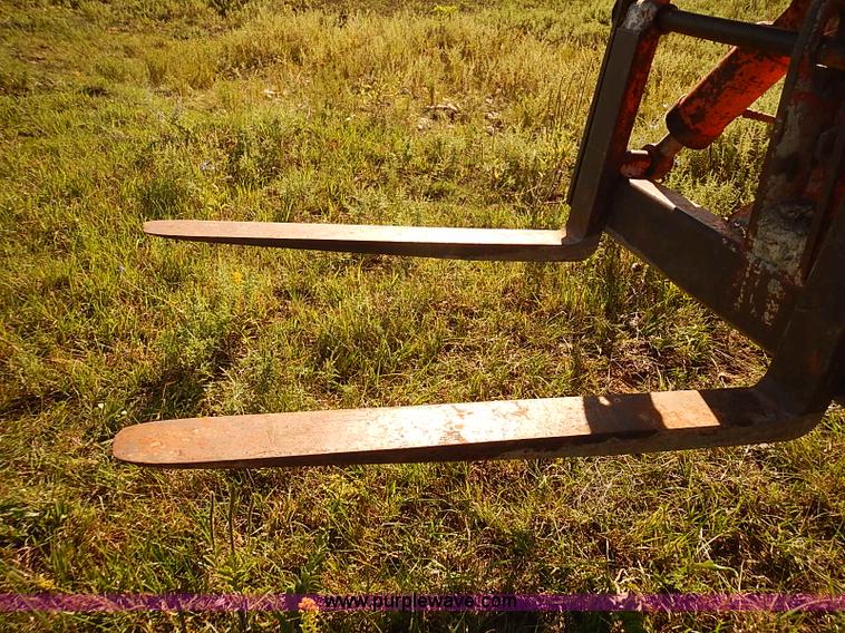 image for item I5754 1986 Lull 644-TT Highlander II telehandler