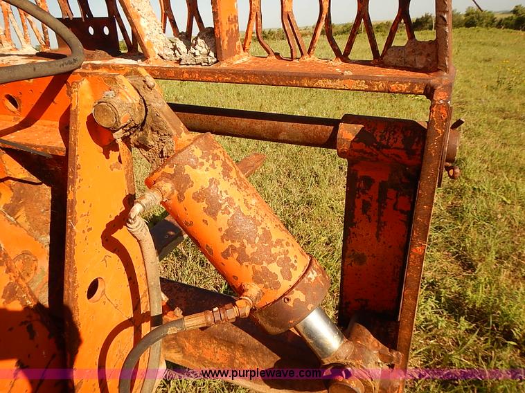 image for item I5754 1986 Lull 644-TT Highlander II telehandler