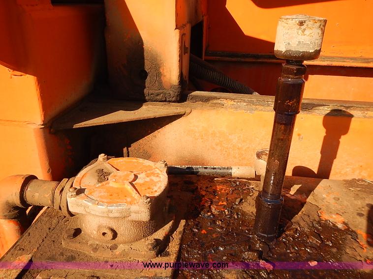 image for item I5754 1986 Lull 644-TT Highlander II telehandler