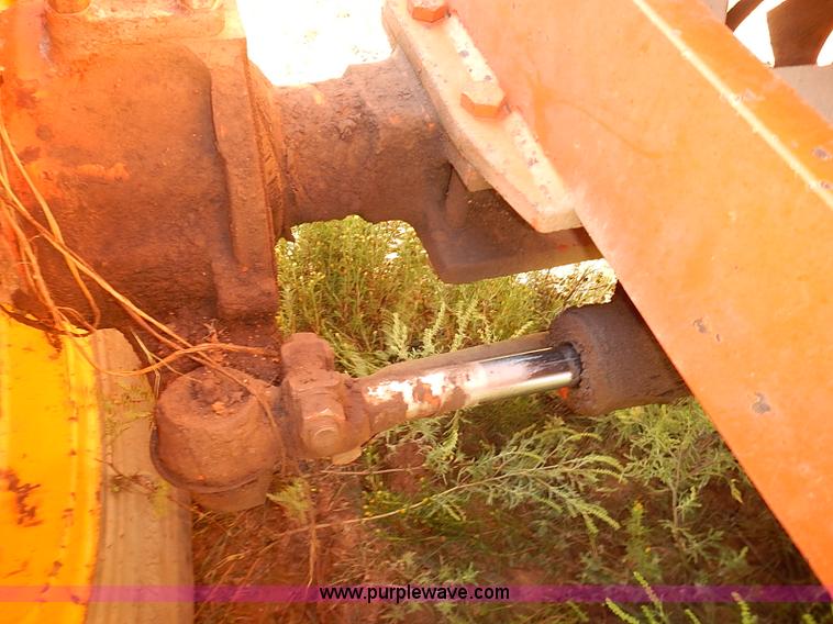 image for item I5754 1986 Lull 644-TT Highlander II telehandler