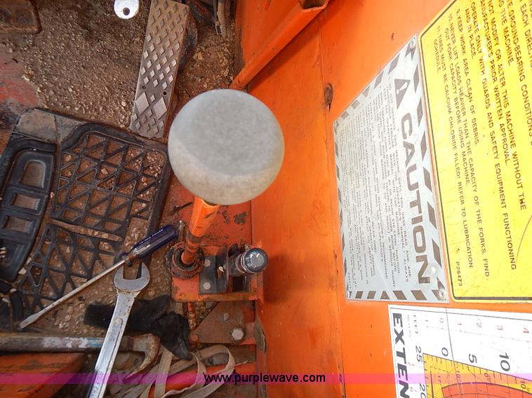 image for item I5754 1986 Lull 644-TT Highlander II telehandler