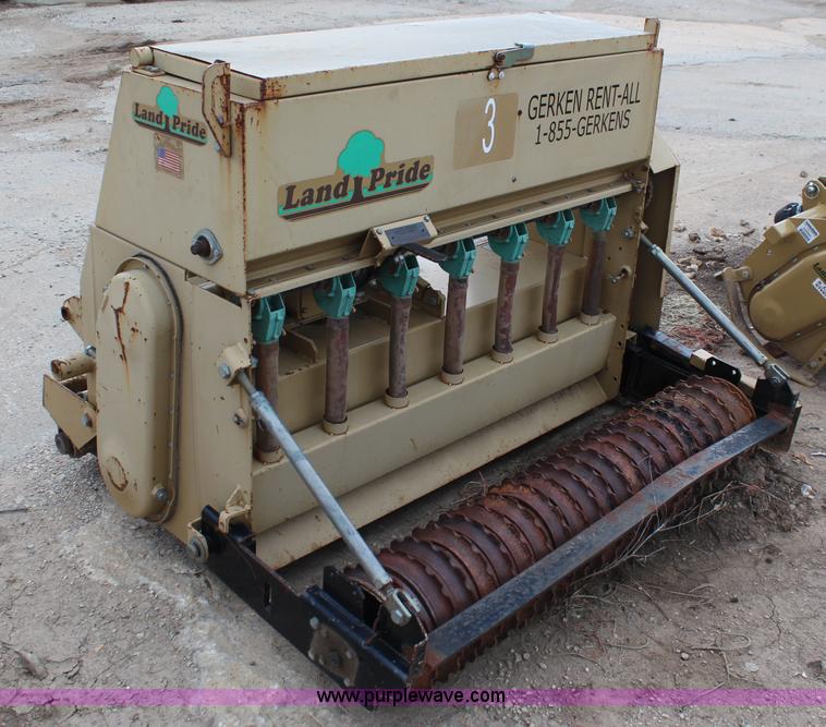 image for item I5826 Land Pride OS1548 seeder
