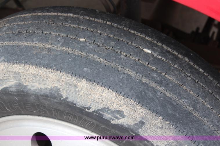 image for item I5855 2004 Ford F550 Super Duty XLT flatbed truck