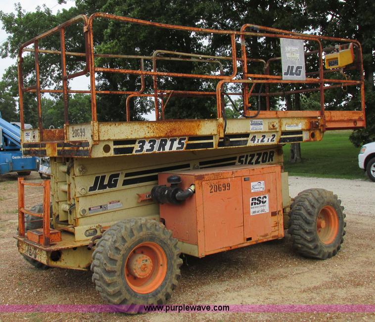 image for item I8950 1996 JLG 33RTS scissor lift