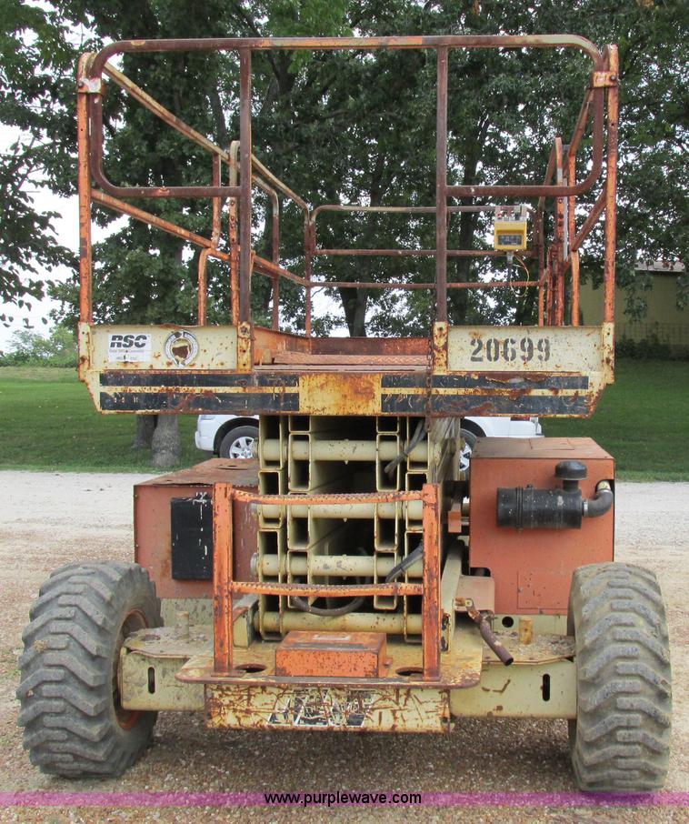 image for item I8950 1996 JLG 33RTS scissor lift