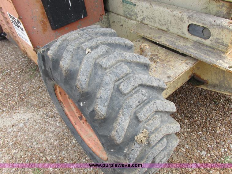 image for item I8950 1996 JLG 33RTS scissor lift