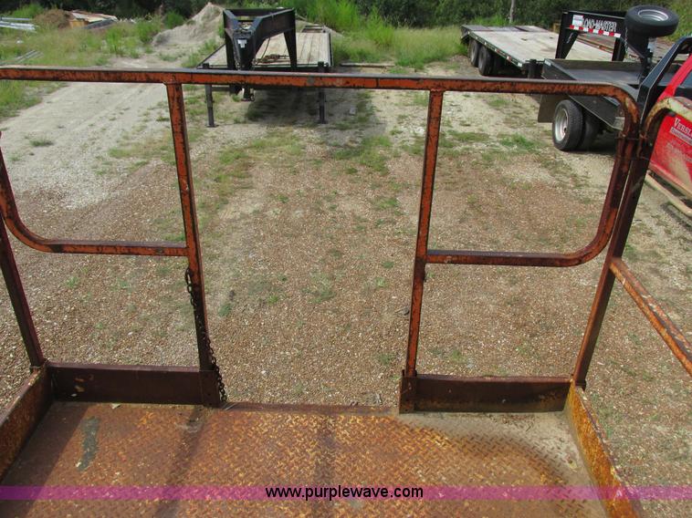 image for item I8950 1996 JLG 33RTS scissor lift