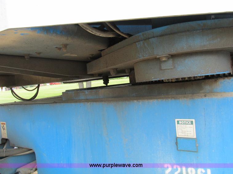 image for item I8951 1997 Genie S60 boom lift