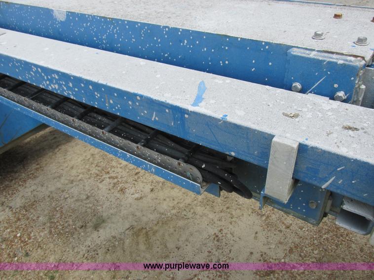 image for item I8951 1997 Genie S60 boom lift