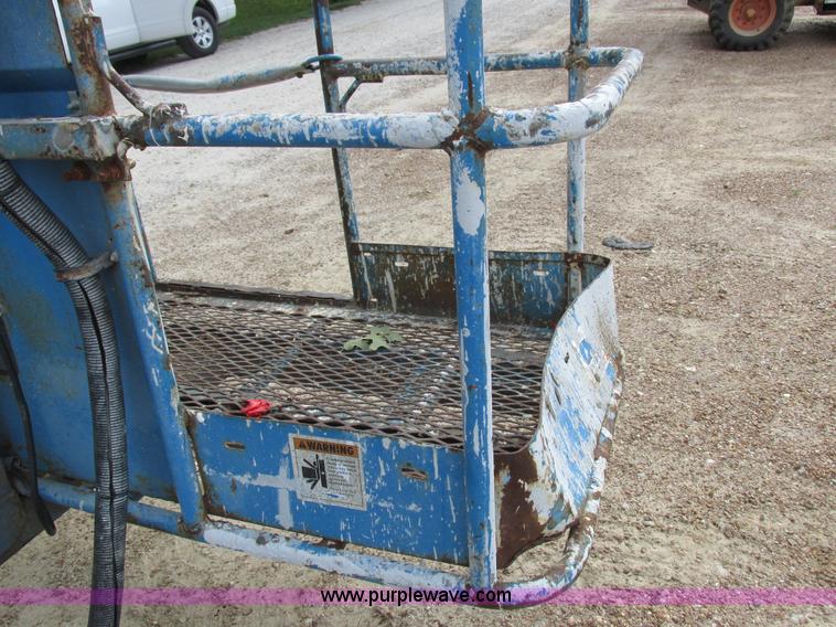 image for item I8951 1997 Genie S60 boom lift