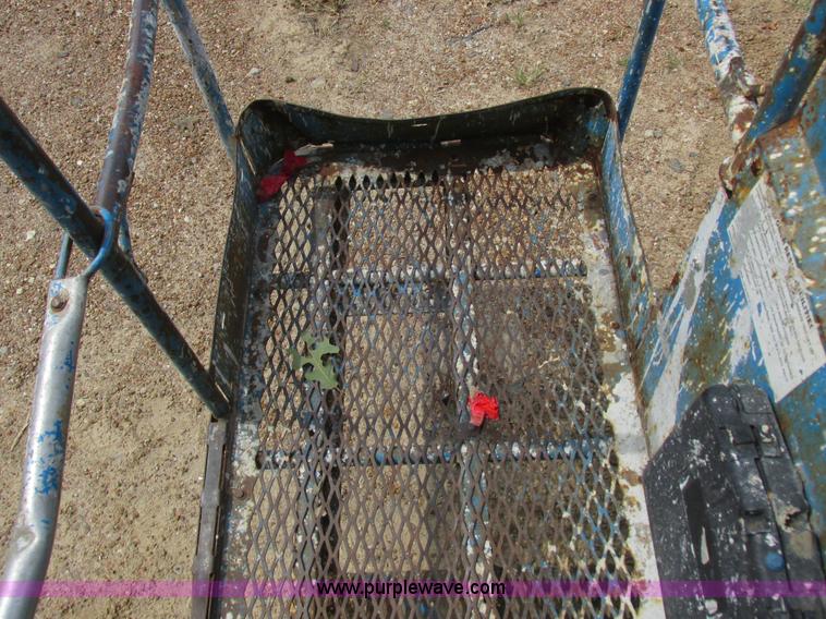 image for item I8951 1997 Genie S60 boom lift