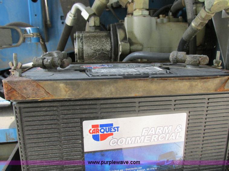 image for item I8951 1997 Genie S60 boom lift