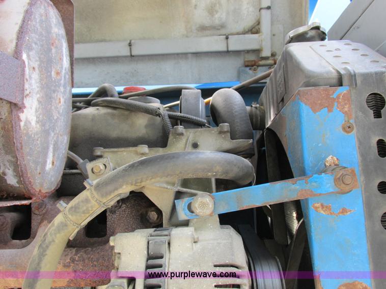 image for item I8951 1997 Genie S60 boom lift