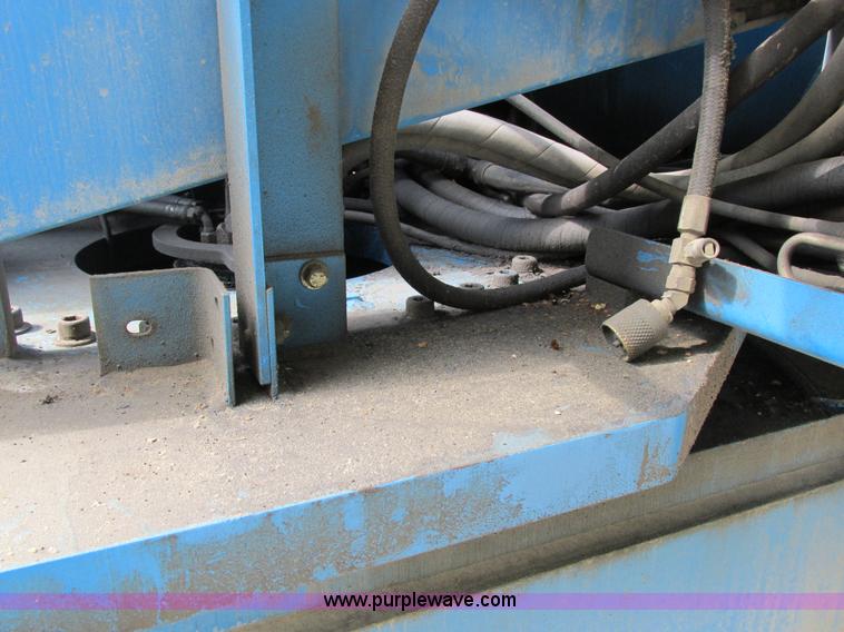 image for item I8951 1997 Genie S60 boom lift