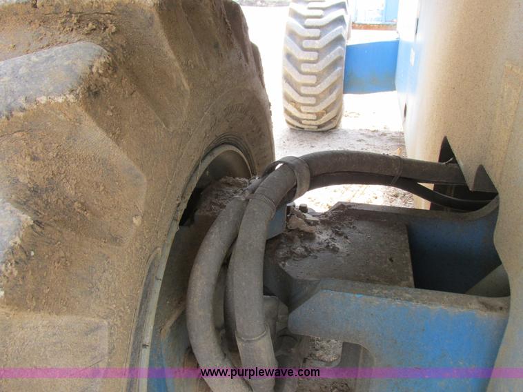 image for item I8951 1997 Genie S60 boom lift