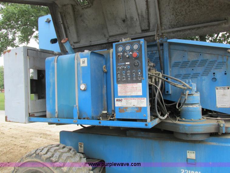 image for item I8951 1997 Genie S60 boom lift