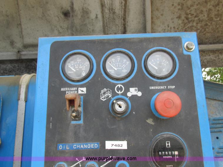 image for item I8951 1997 Genie S60 boom lift