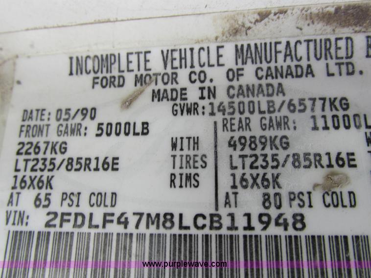 image for item I8952 1990 Ford F450 Super Duty XL utility truck