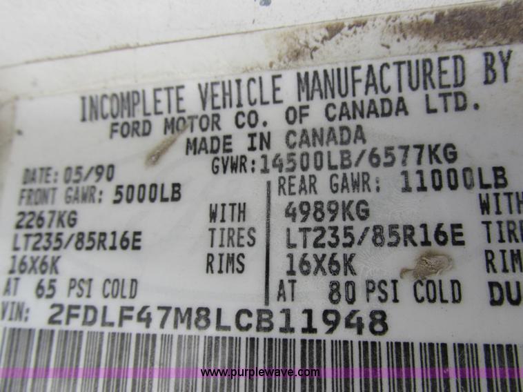 image for item I8952 1990 Ford F450 Super Duty XL utility truck