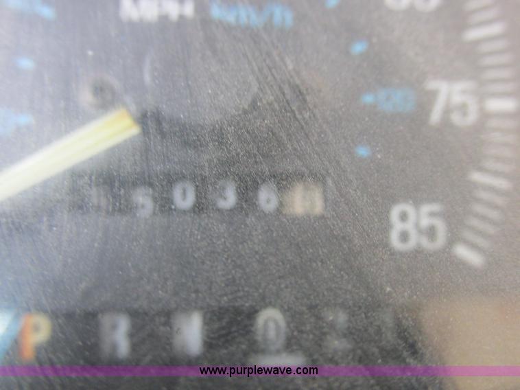 image for item I8952 1990 Ford F450 Super Duty XL utility truck