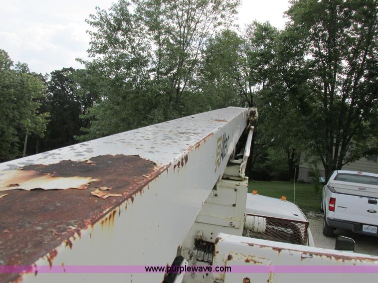 image for item I8952 1990 Ford F450 Super Duty XL utility truck