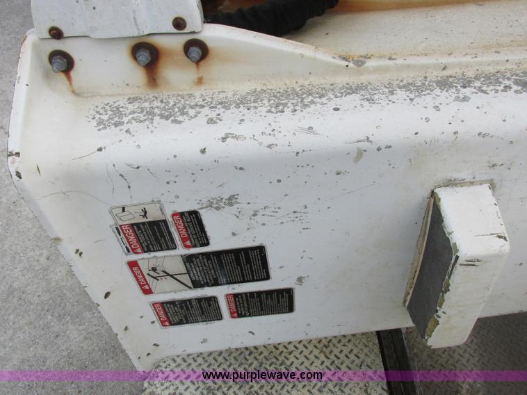 image for item I8952 1990 Ford F450 Super Duty XL utility truck